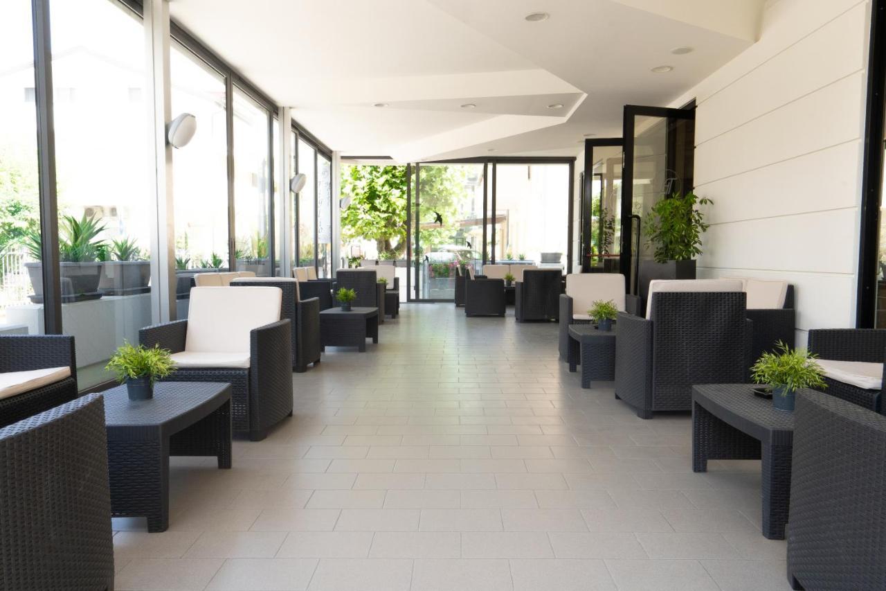 Hotel Tiglio Rimini Dış mekan fotoğraf