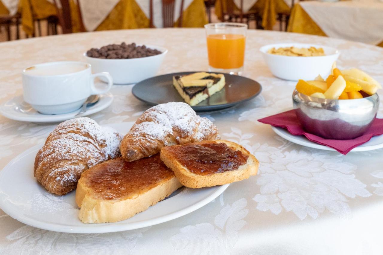 Hotel Tiglio Rimini Dış mekan fotoğraf