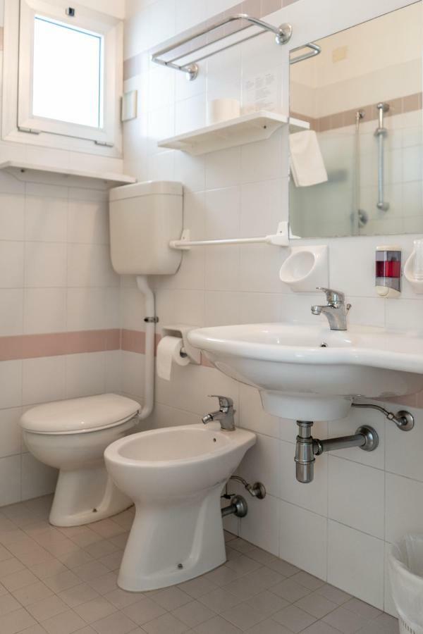 Hotel Tiglio Rimini Dış mekan fotoğraf